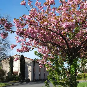Du Hotel